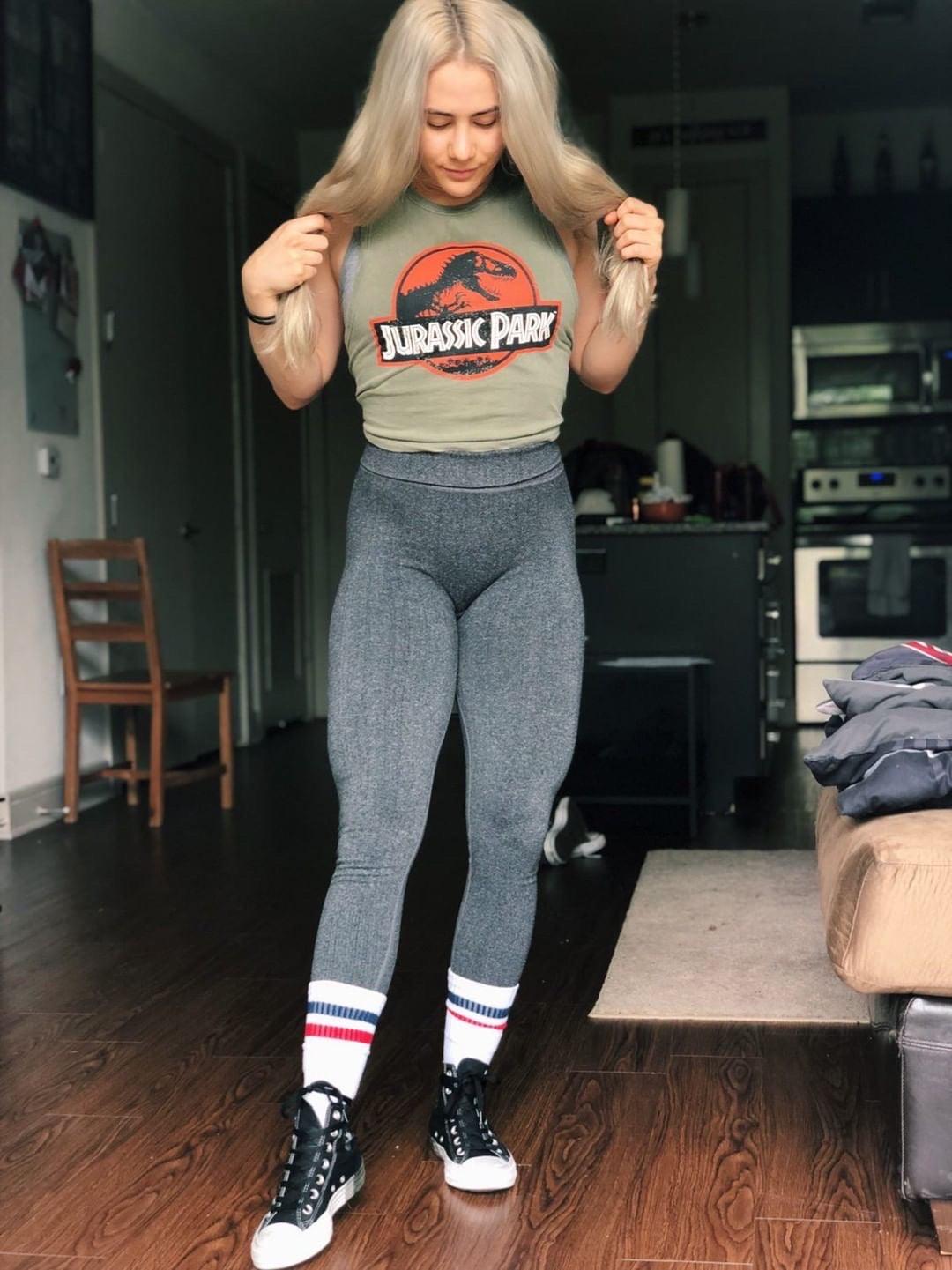 Queen's Reign Gunmetal Grey Leggings - The Omega Fitness Workout Apparel